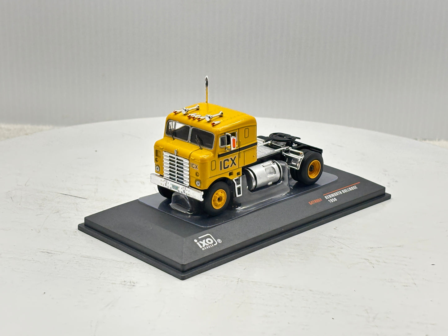 1/64 Kenworth Bullnose ICX