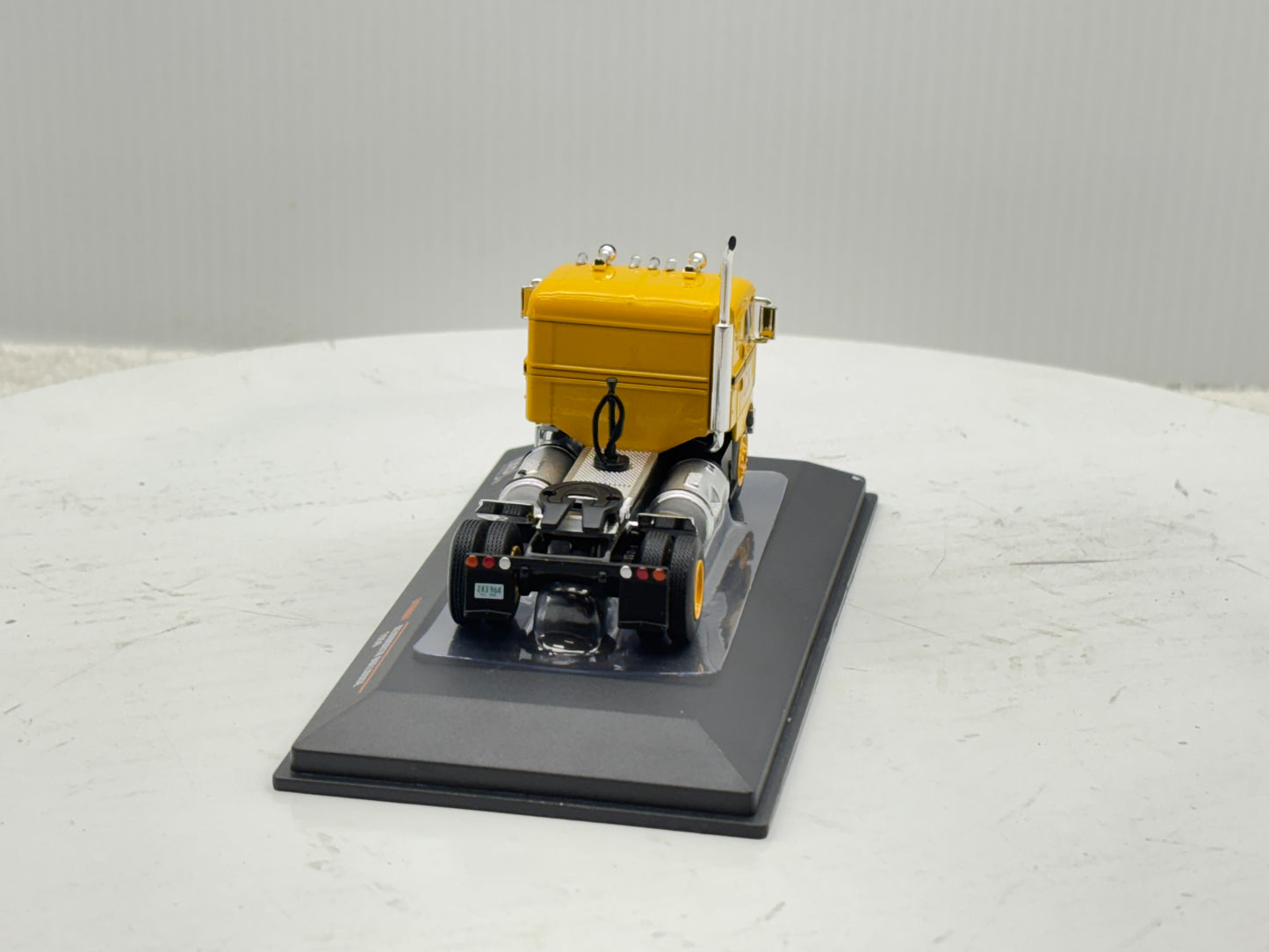 1/64 Kenworth Bullnose ICX