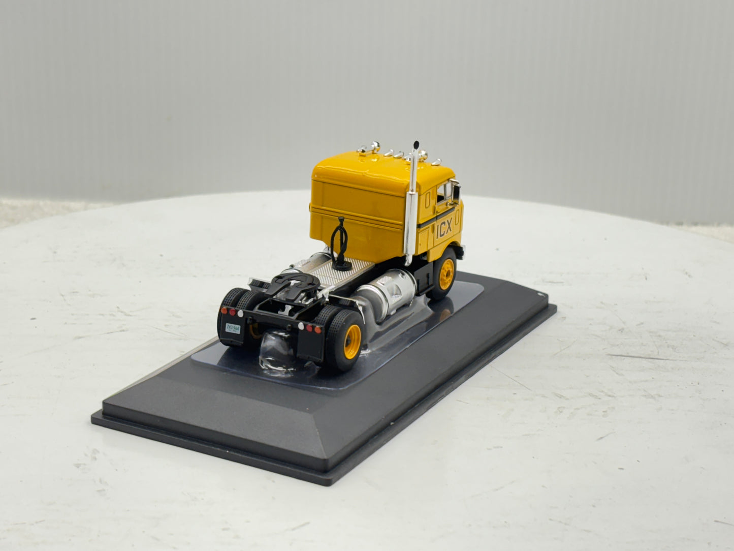1/64 Kenworth Bullnose ICX