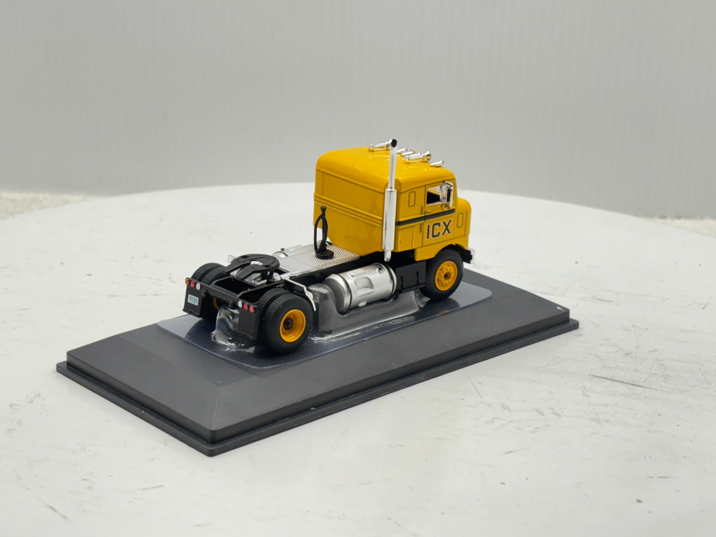 1/64 Kenworth Bullnose ICX