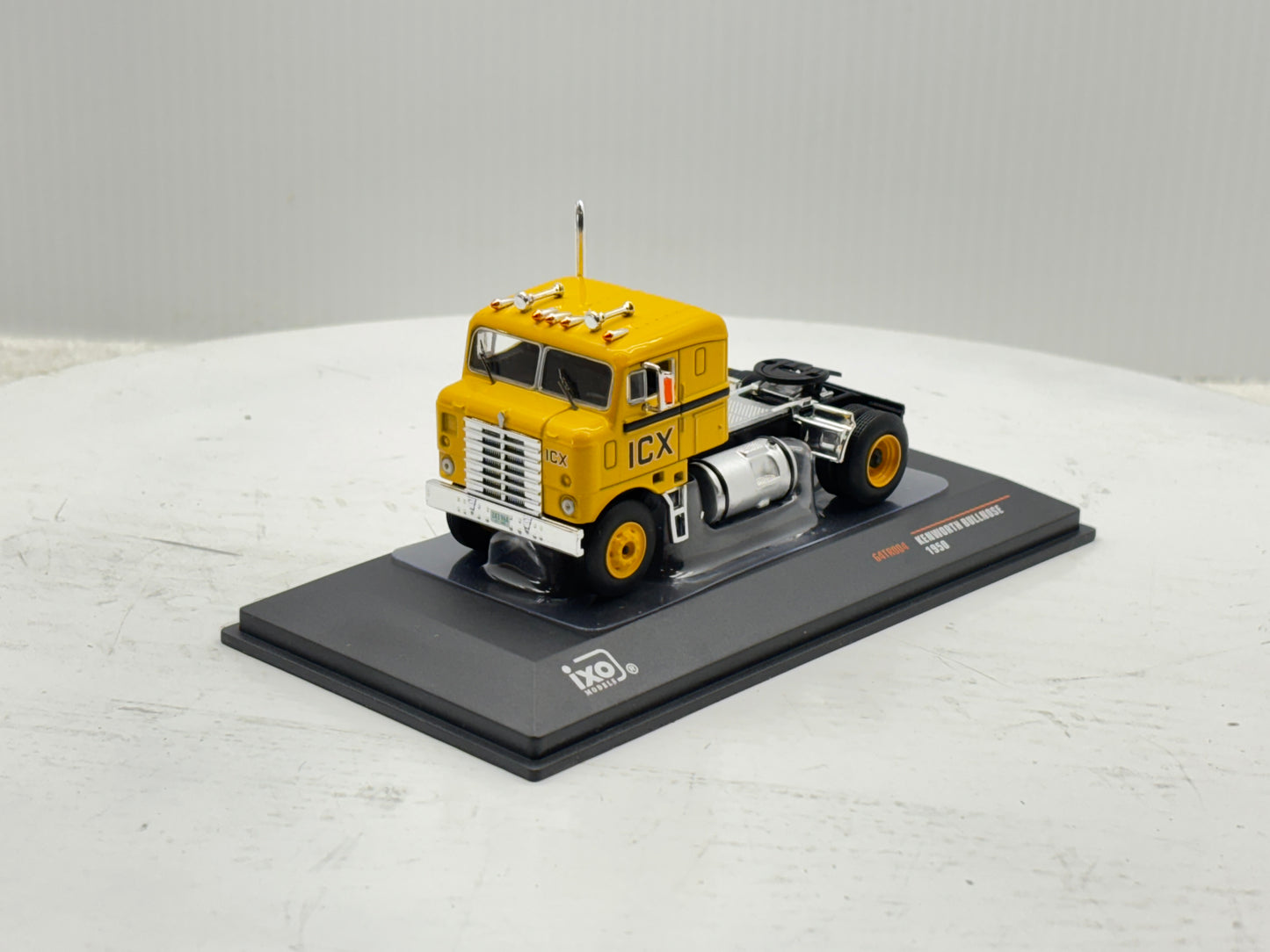 1/64 Kenworth Bullnose ICX