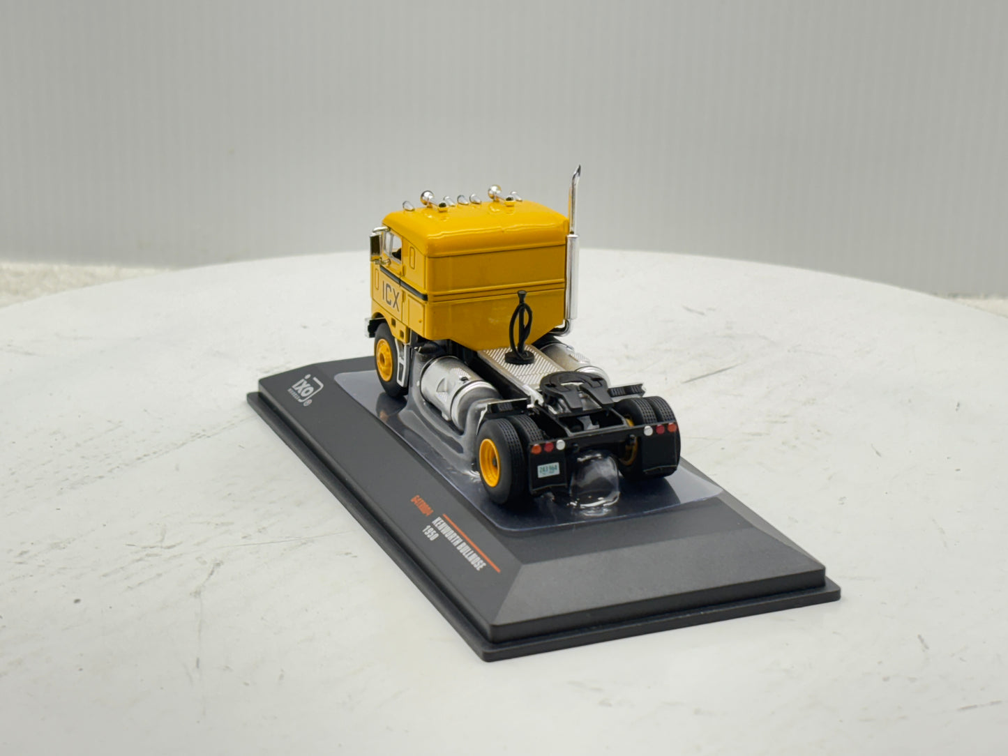 1/64 Kenworth Bullnose ICX