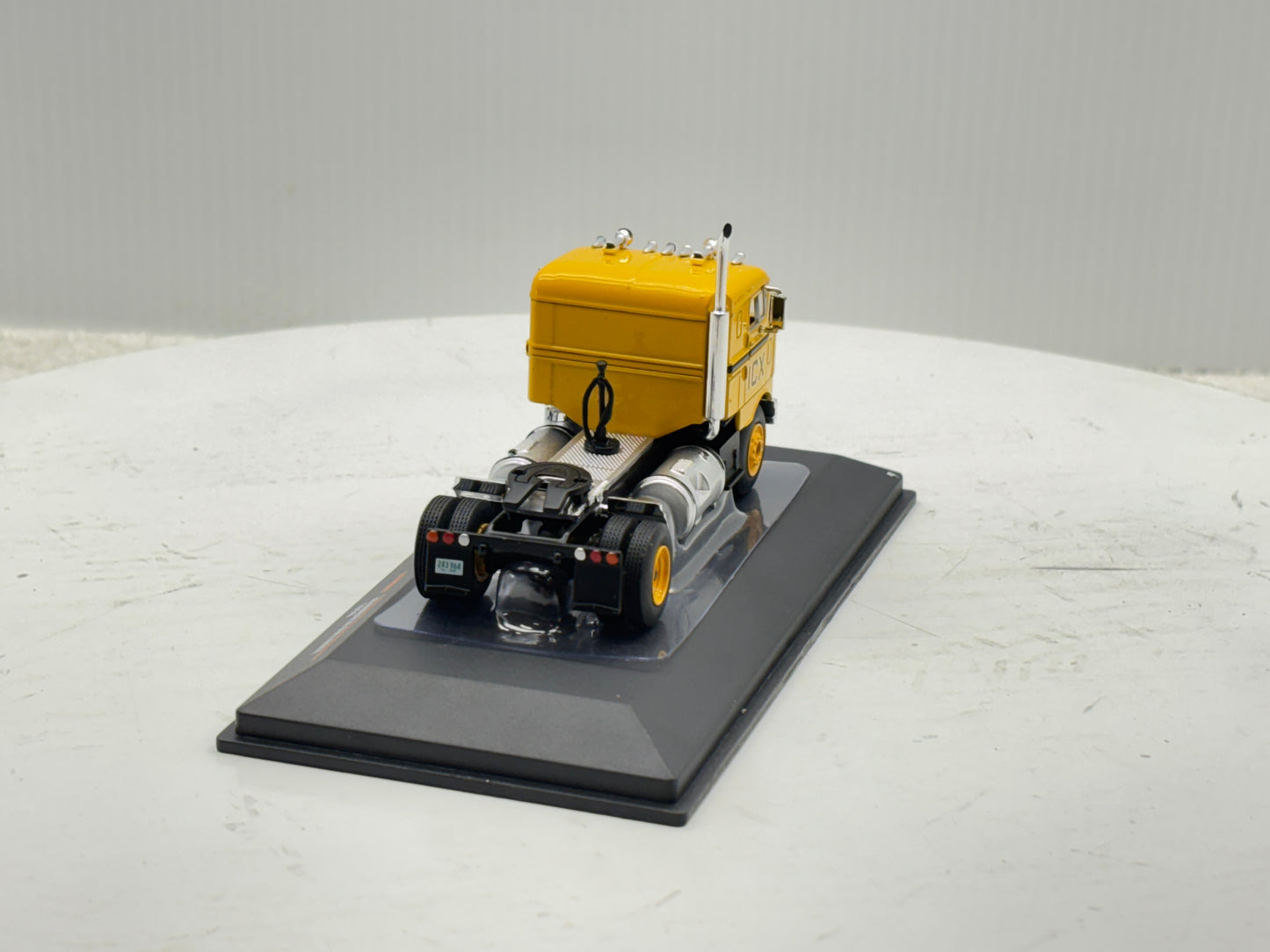 1/64 Kenworth Bullnose ICX