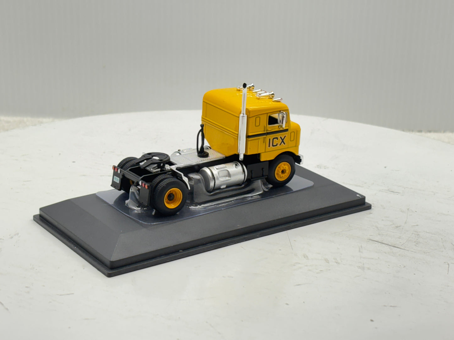 1/64 Kenworth Bullnose ICX
