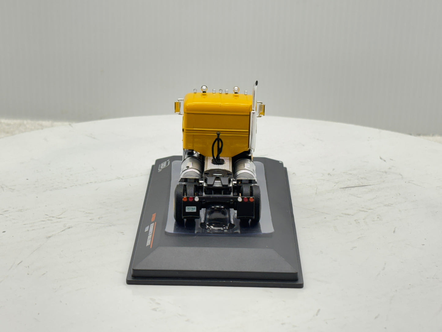 1/64 Kenworth Bullnose ICX