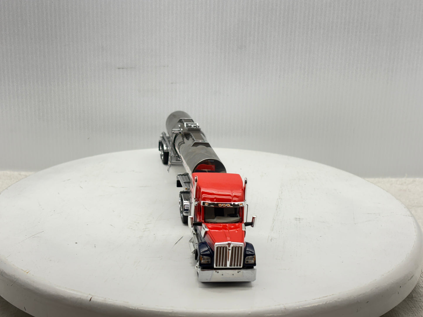 1/64 Kenworth W990 76'' Midroof (Orange-Blue)