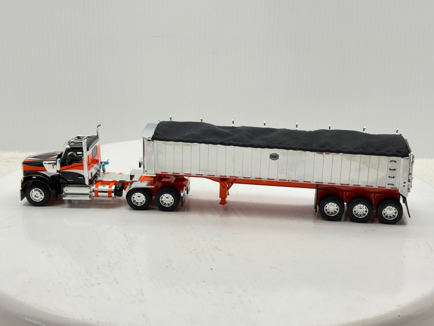 1/64 Kenworth W990 MAC Coal