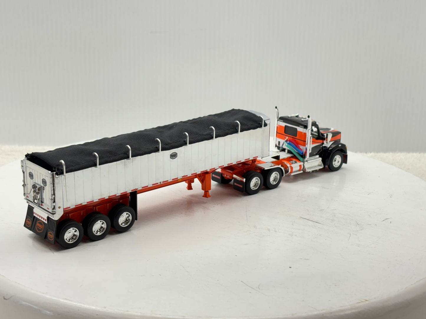 1/64 Kenworth W990 MAC Coal
