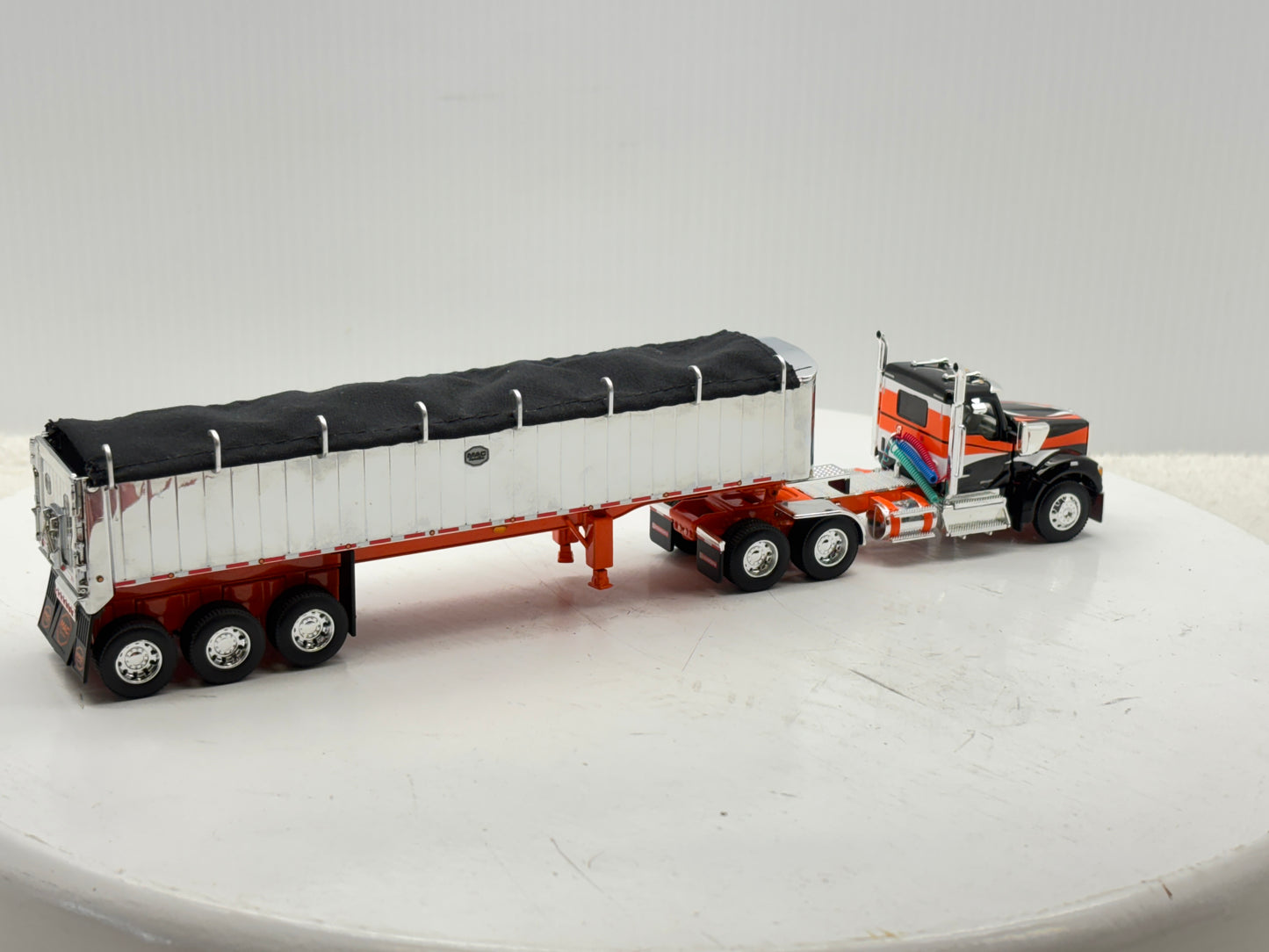 1/64 Kenworth W990 MAC Coal