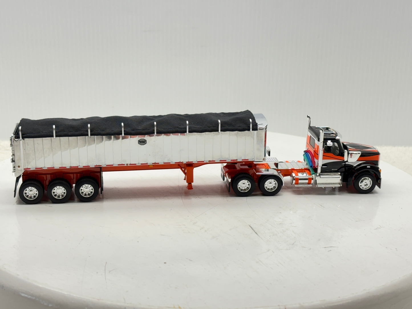 1/64 Kenworth W990 MAC Coal
