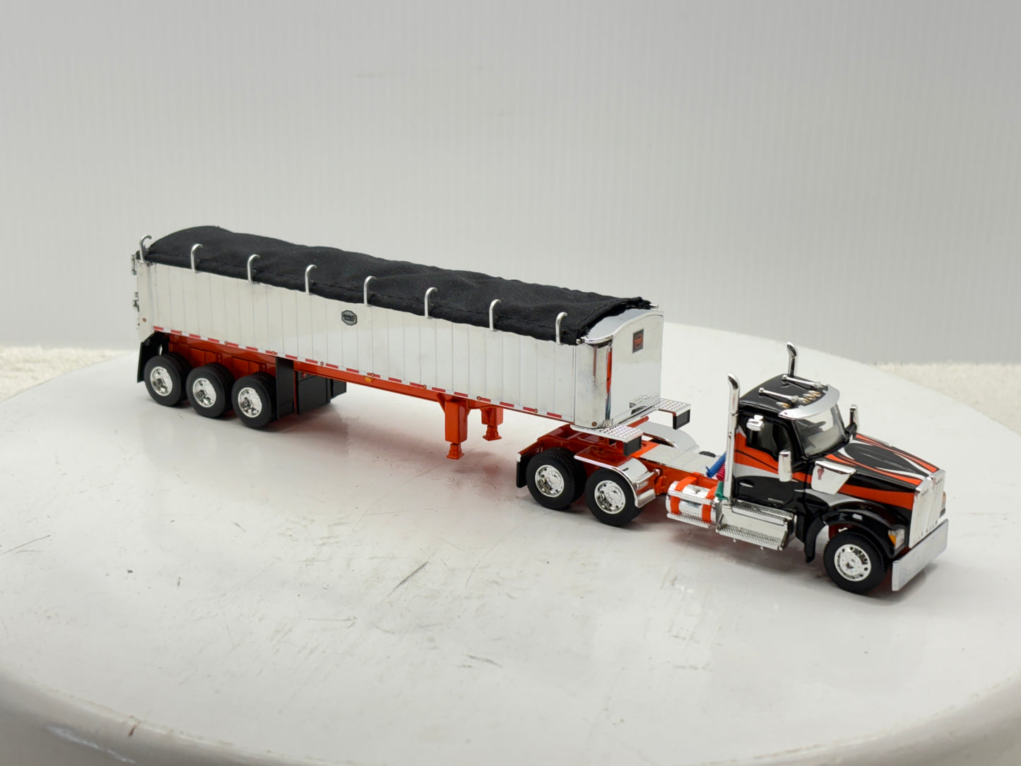 1/64 Kenworth W990 MAC Coal