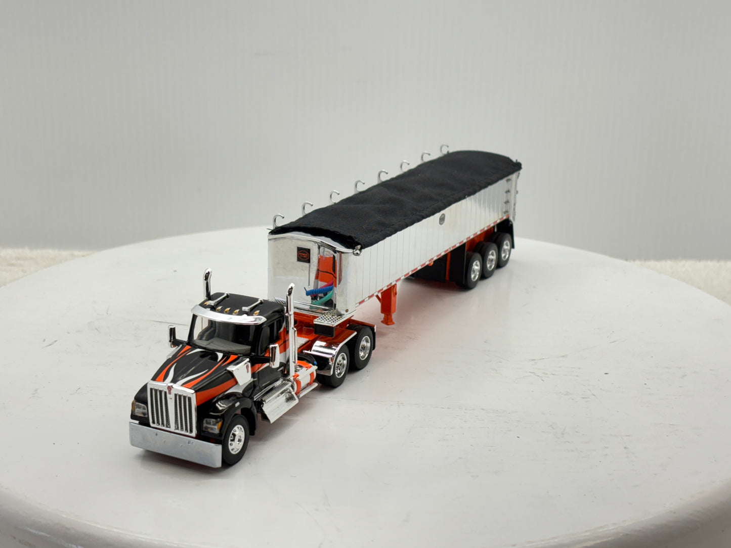 1/64 Kenworth W990 MAC Coal