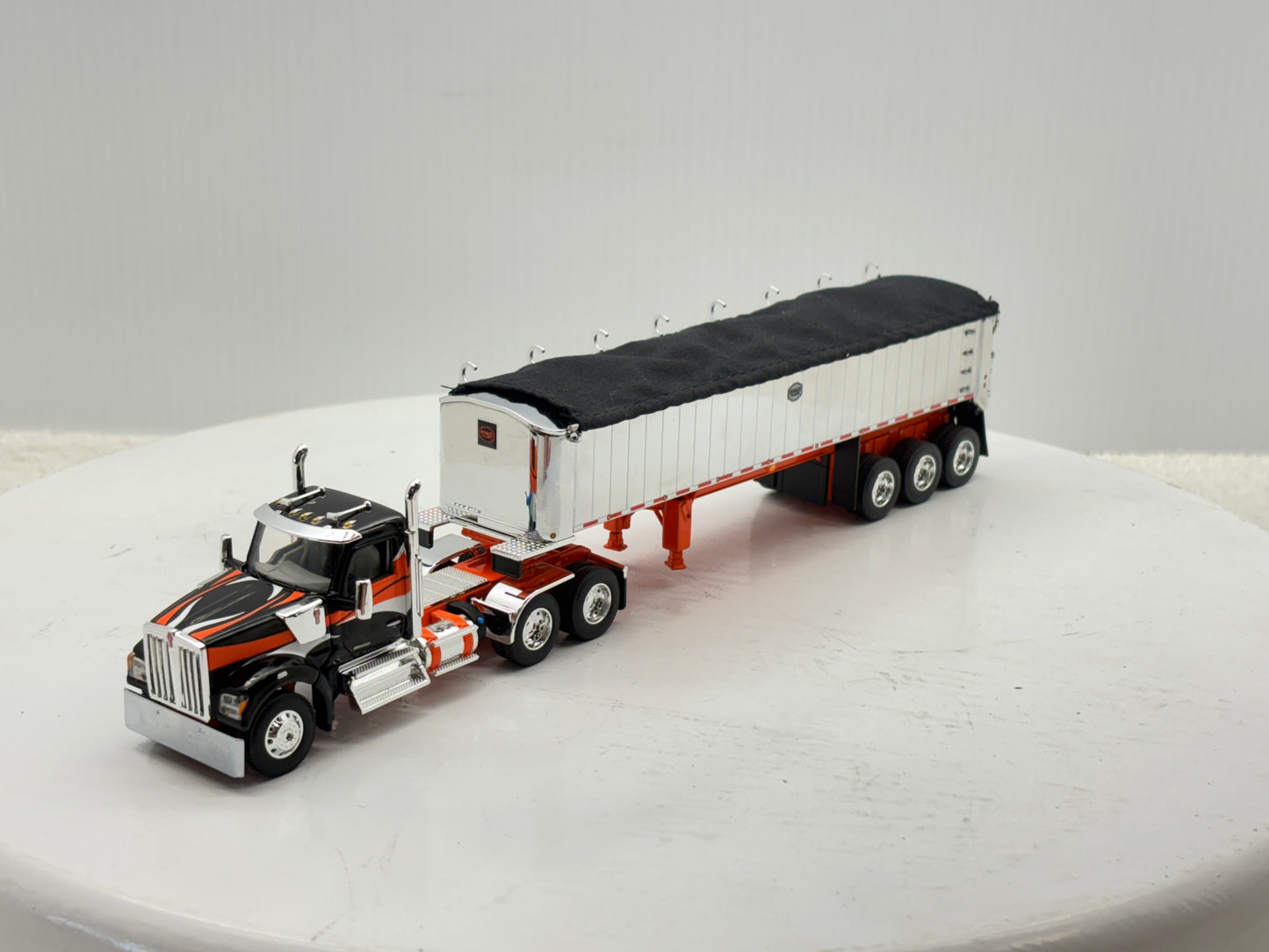 1/64 Kenworth W990 MAC Coal