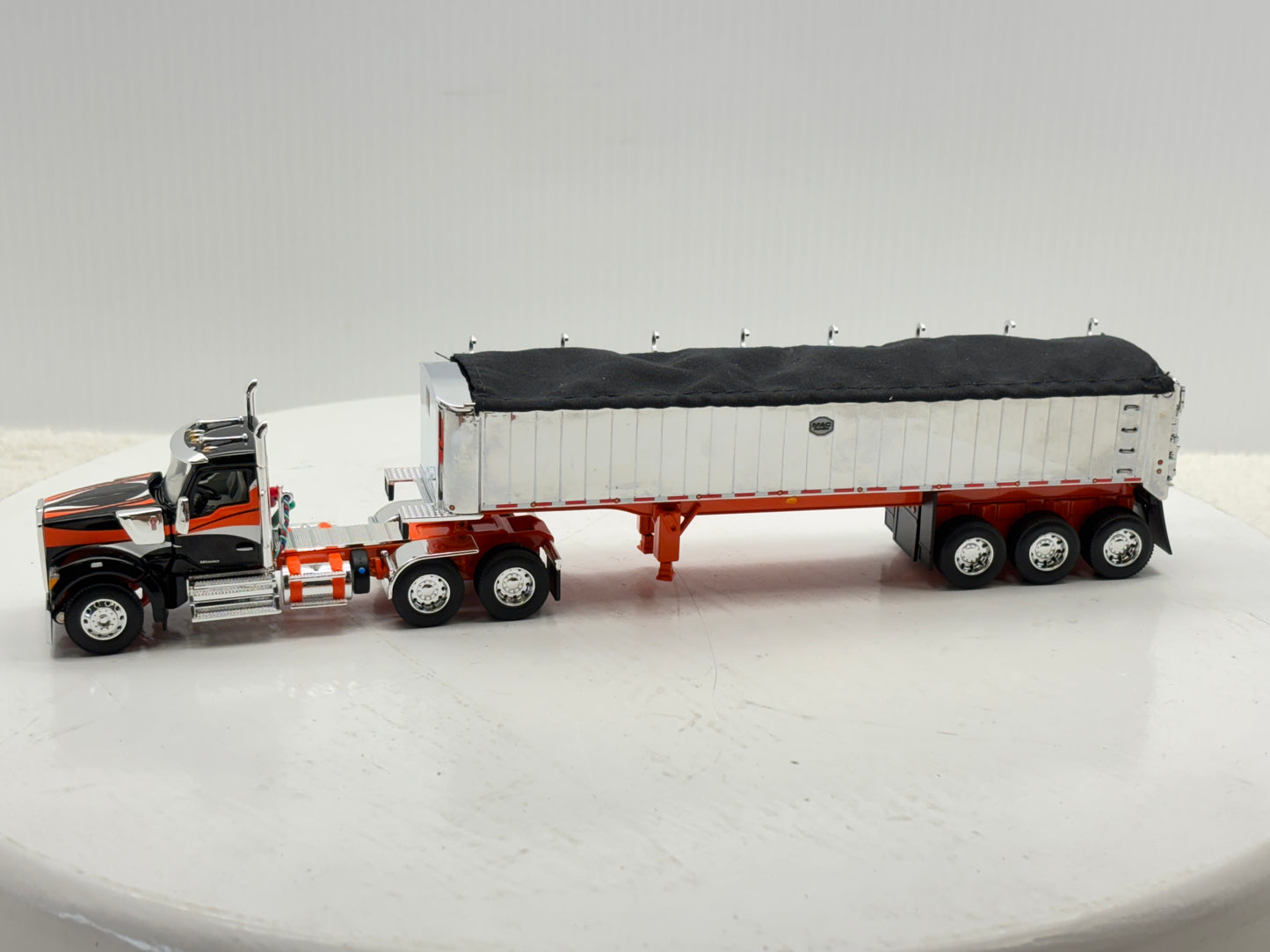 1/64 Kenworth W990 MAC Coal