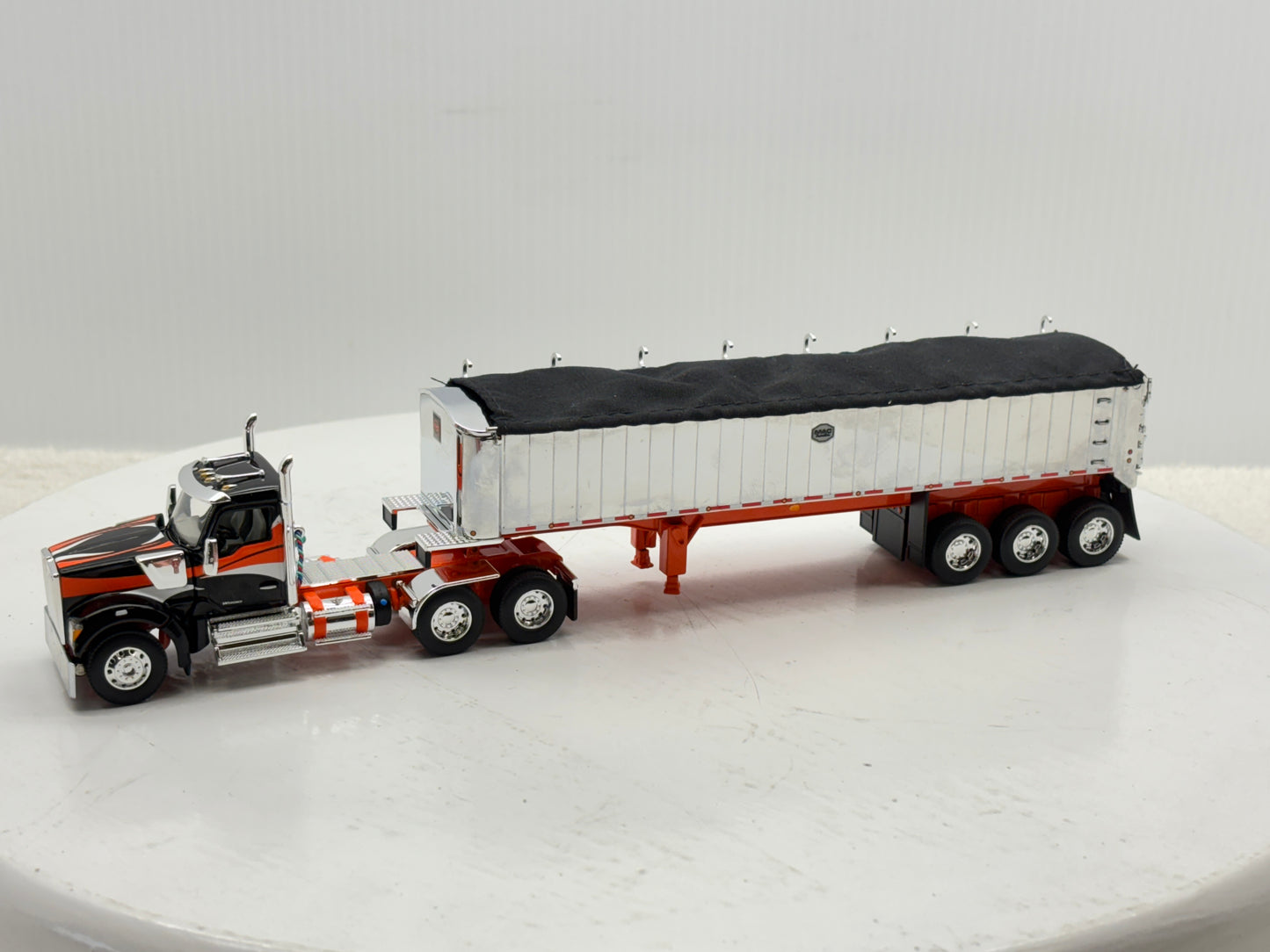 1/64 Kenworth W990 MAC Coal