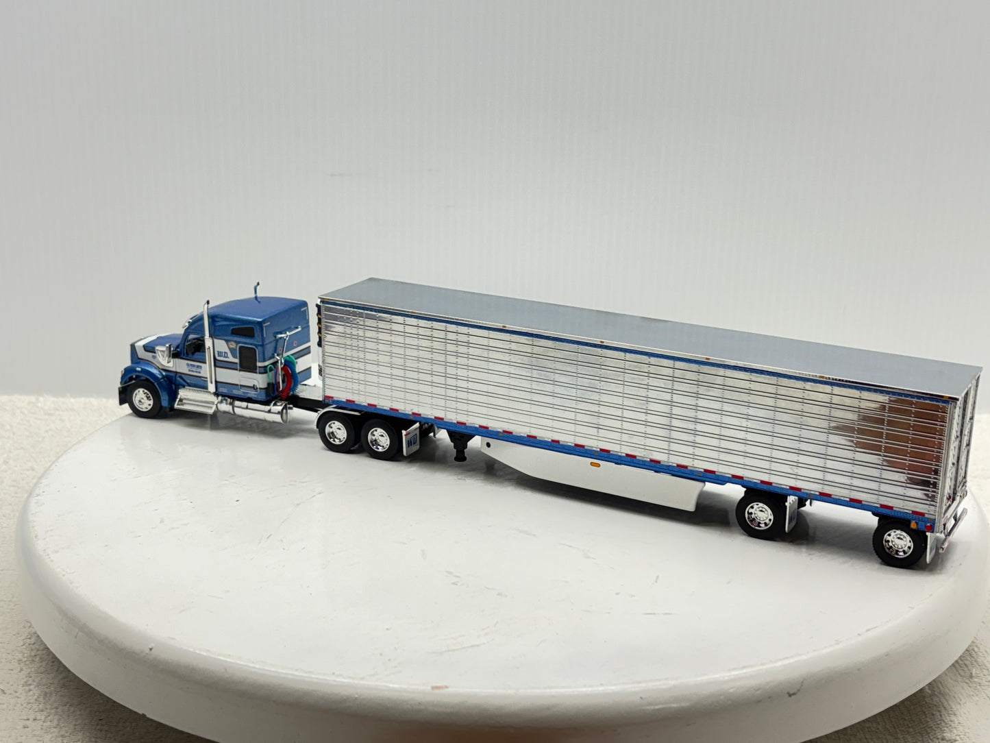 1/64 Kenworth W990 Midroof W.D. Potato