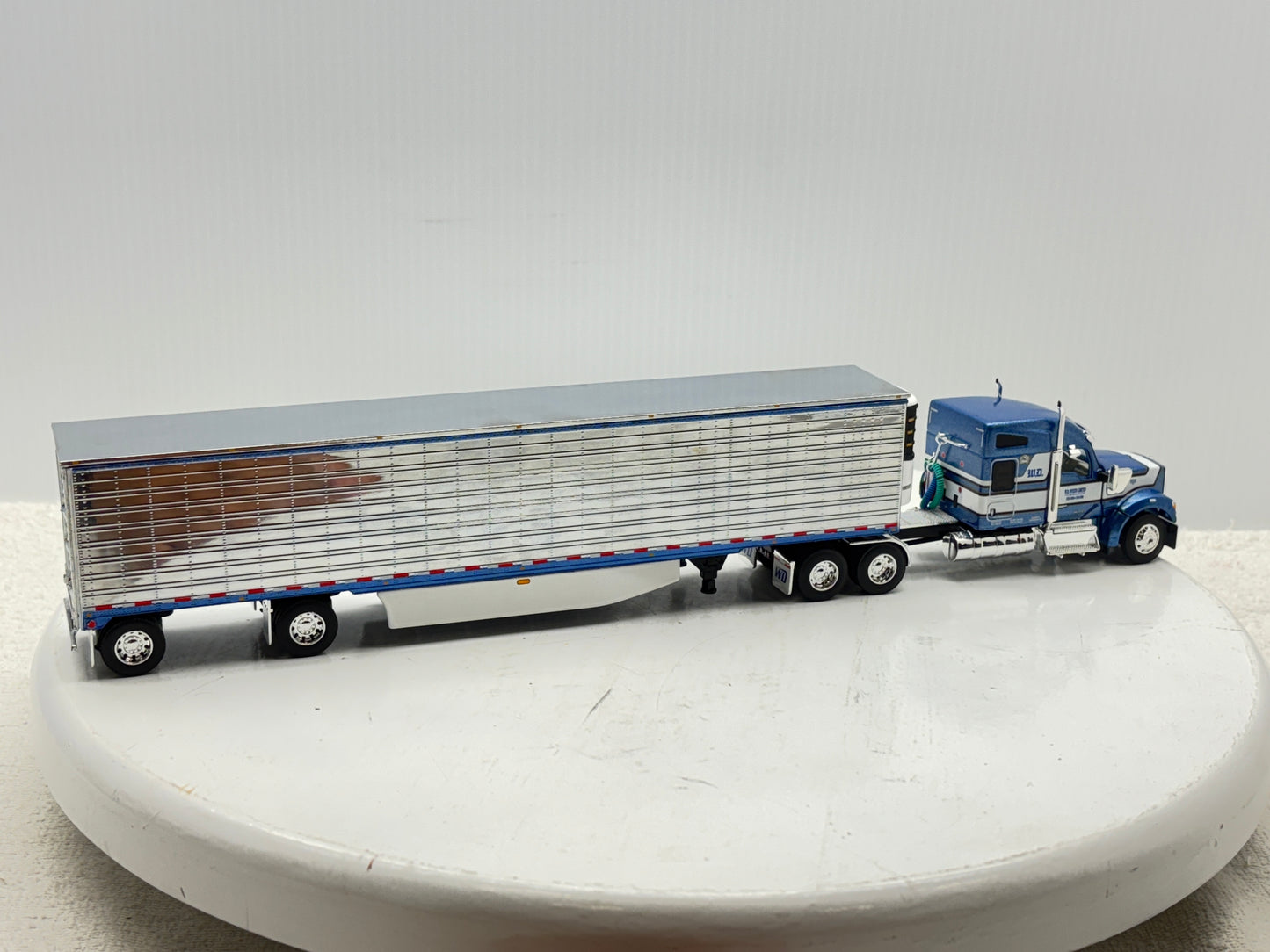 1/64 Kenworth W990 Midroof W.D. Potato