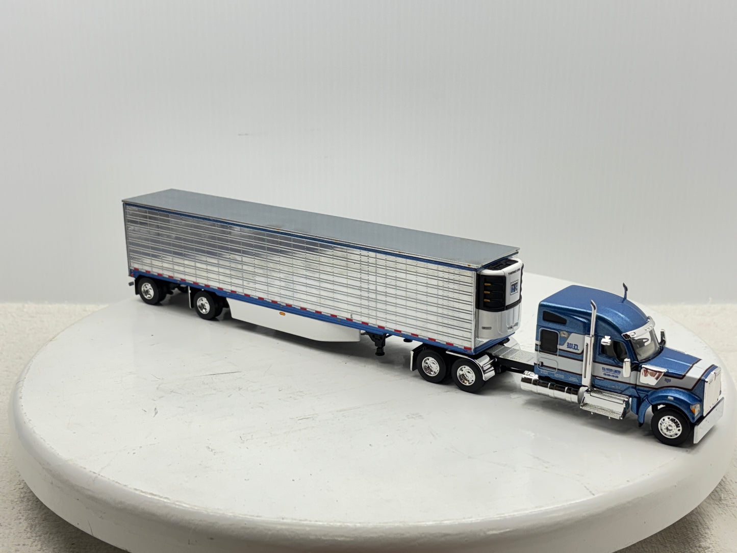 1/64 Kenworth W990 Midroof W.D. Potato