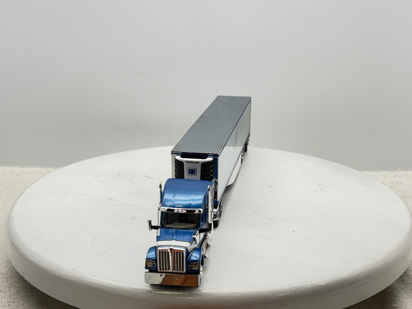 1/64 Kenworth W990 Midroof W.D. Potato