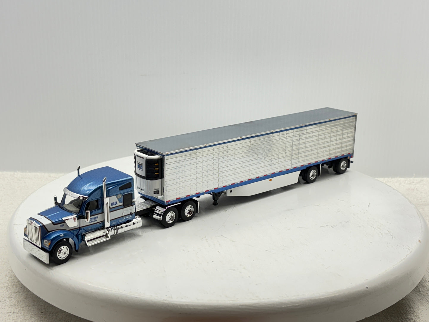 1/64 Kenworth W990 Midroof W.D. Potato