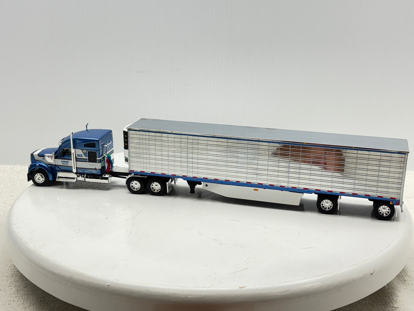 1/64 Kenworth W990 Midroof W.D. Potato