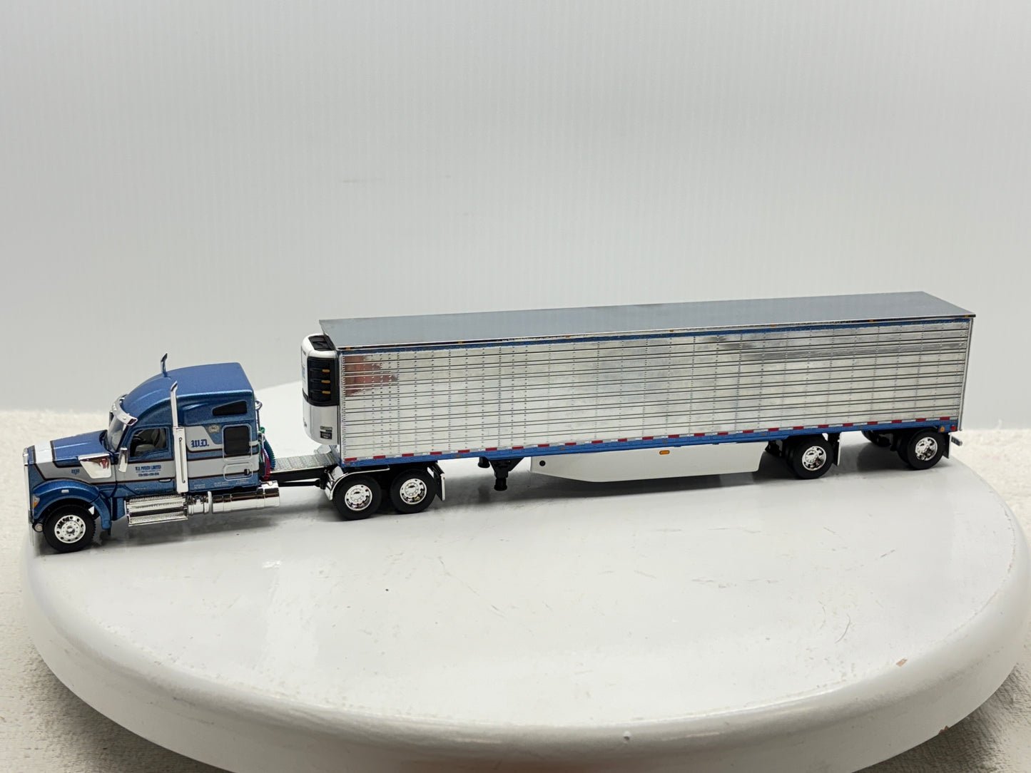 1/64 Kenworth W990 Midroof W.D. Potato