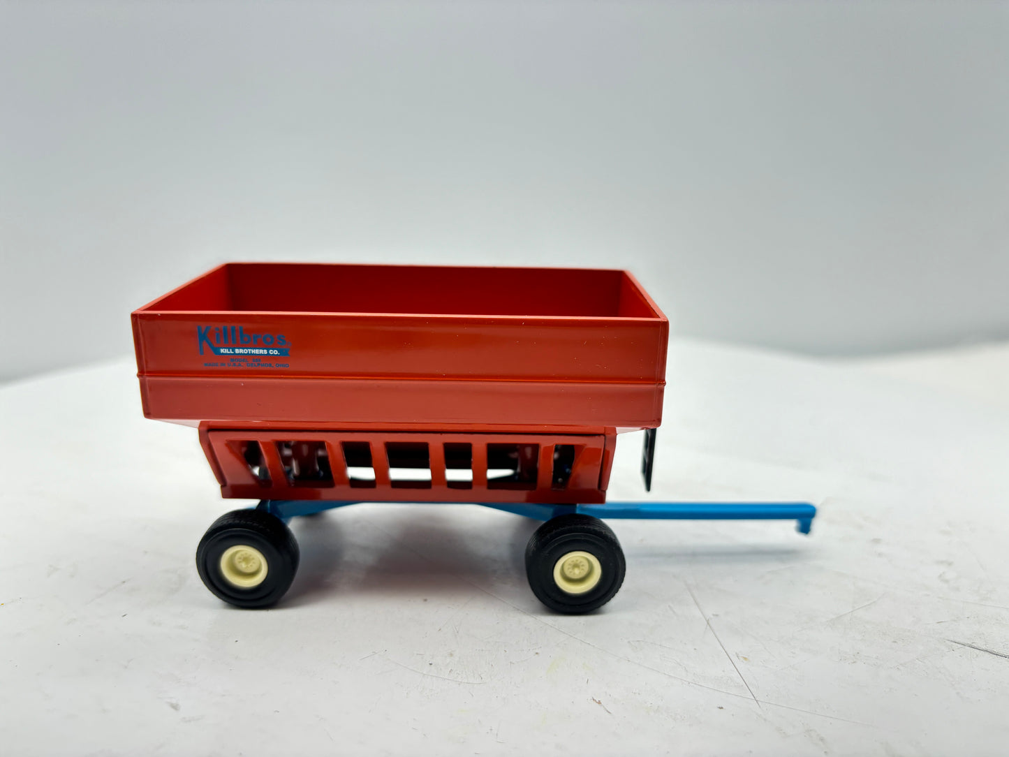 1/64 Killbros 350 Vintage Gravity Wagon