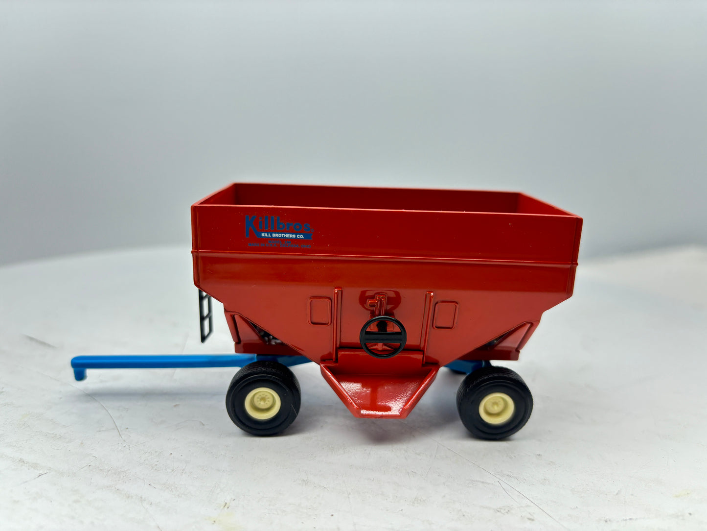 1/64 Killbros 350 Vintage Gravity Wagon