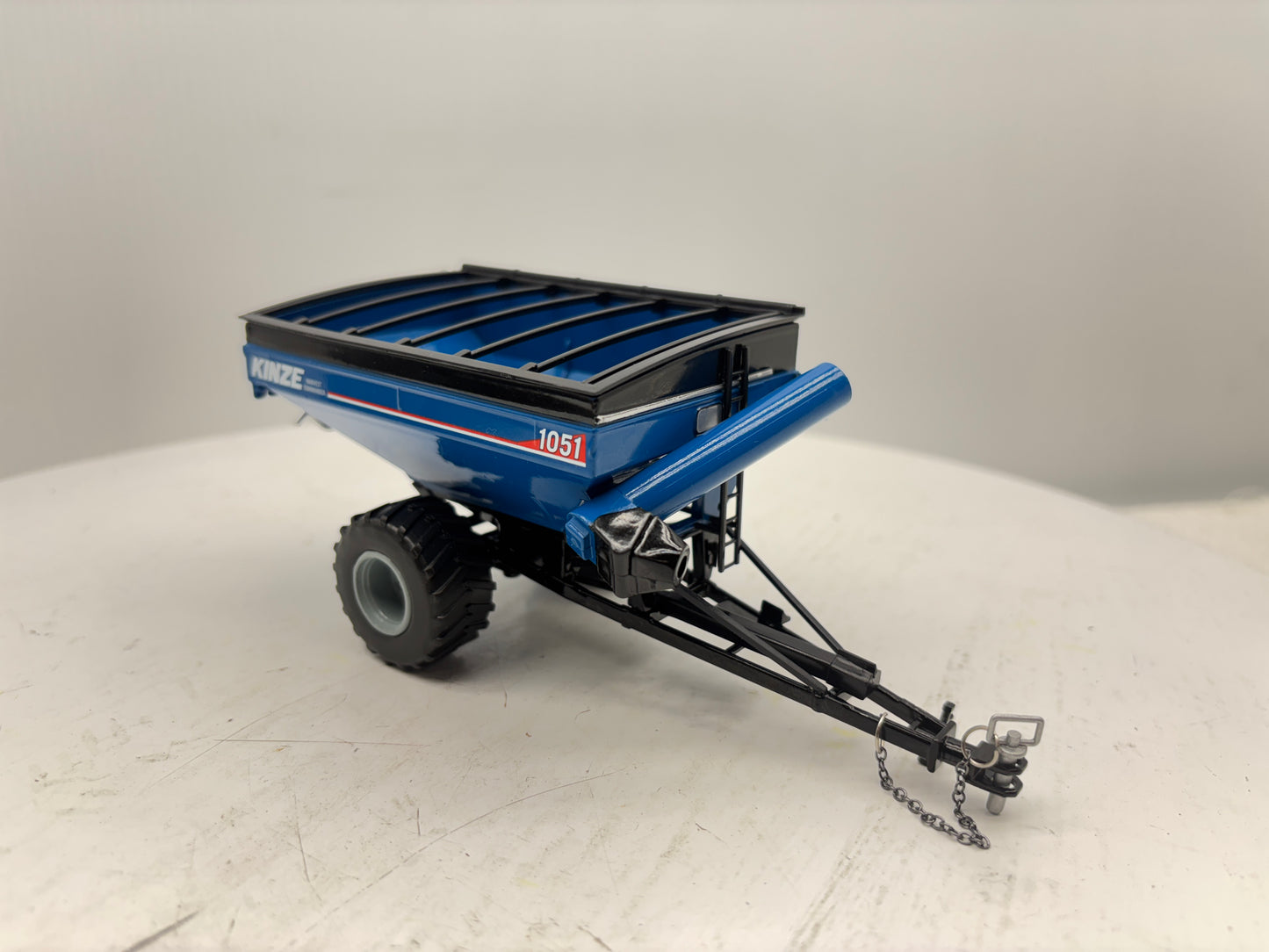1/64 Kinze 1051 Flotation Singles
