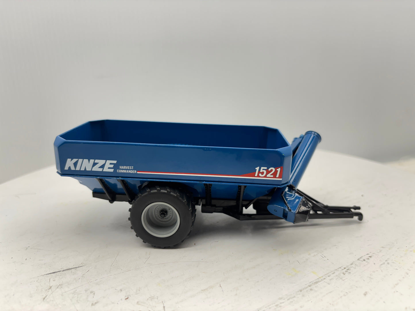 1/64 Kinze 1520 Flotation Single