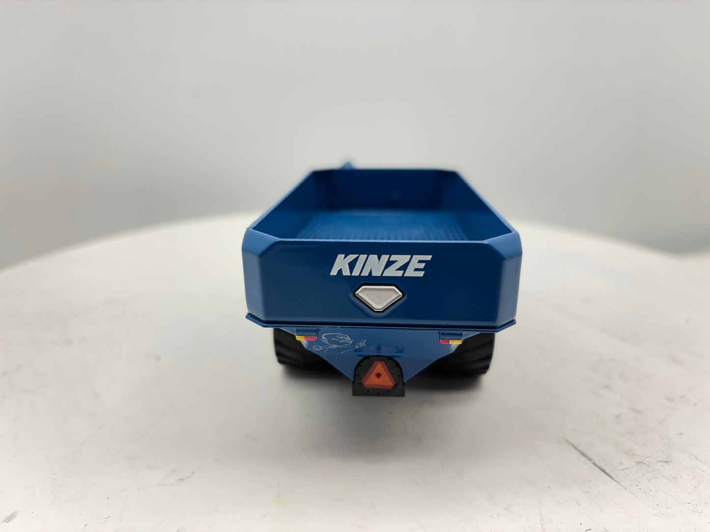 1/64 Kinze 1520 Flotation Single