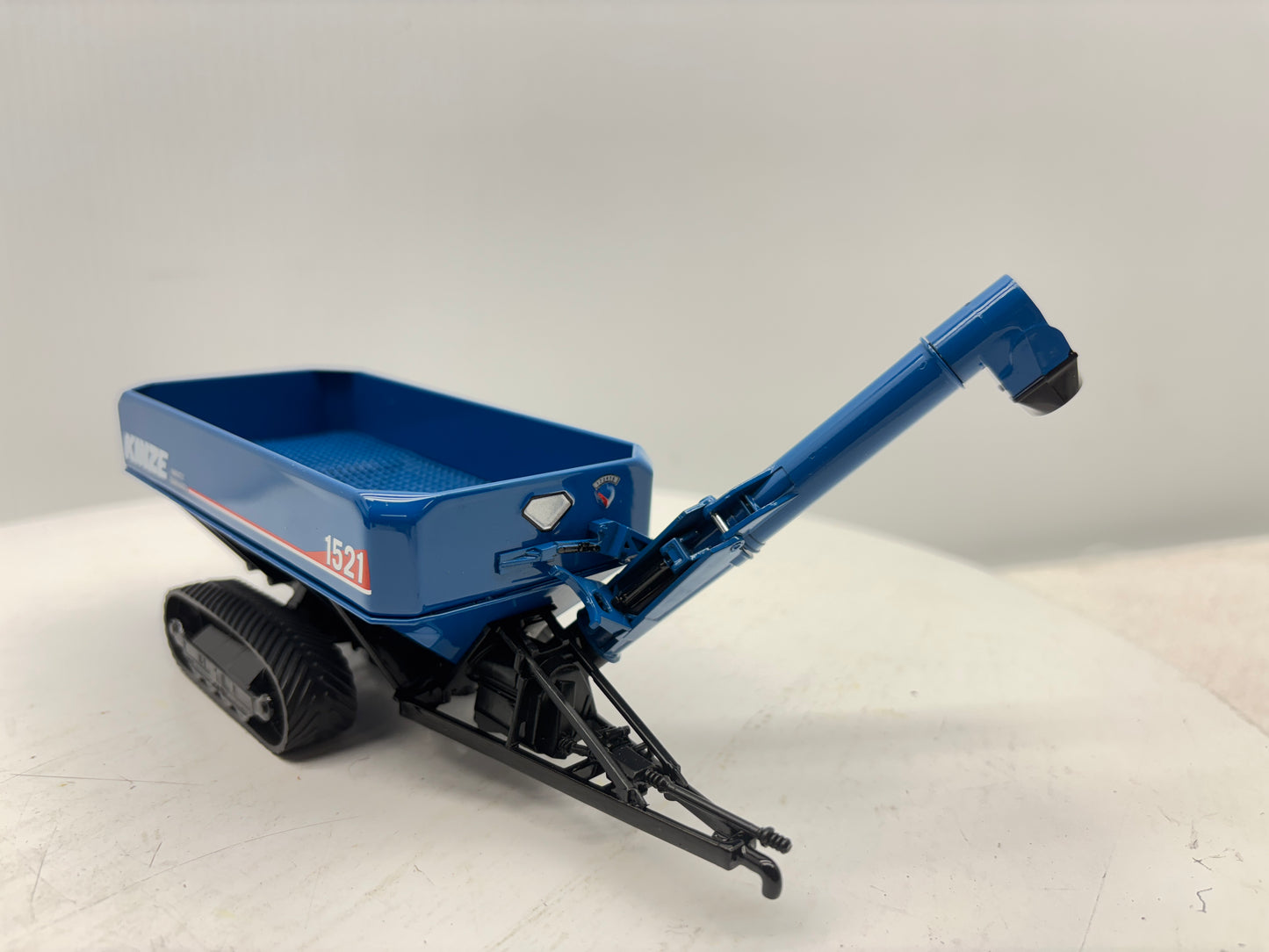1/64 Kinze 1521 Tracked Grain Cart