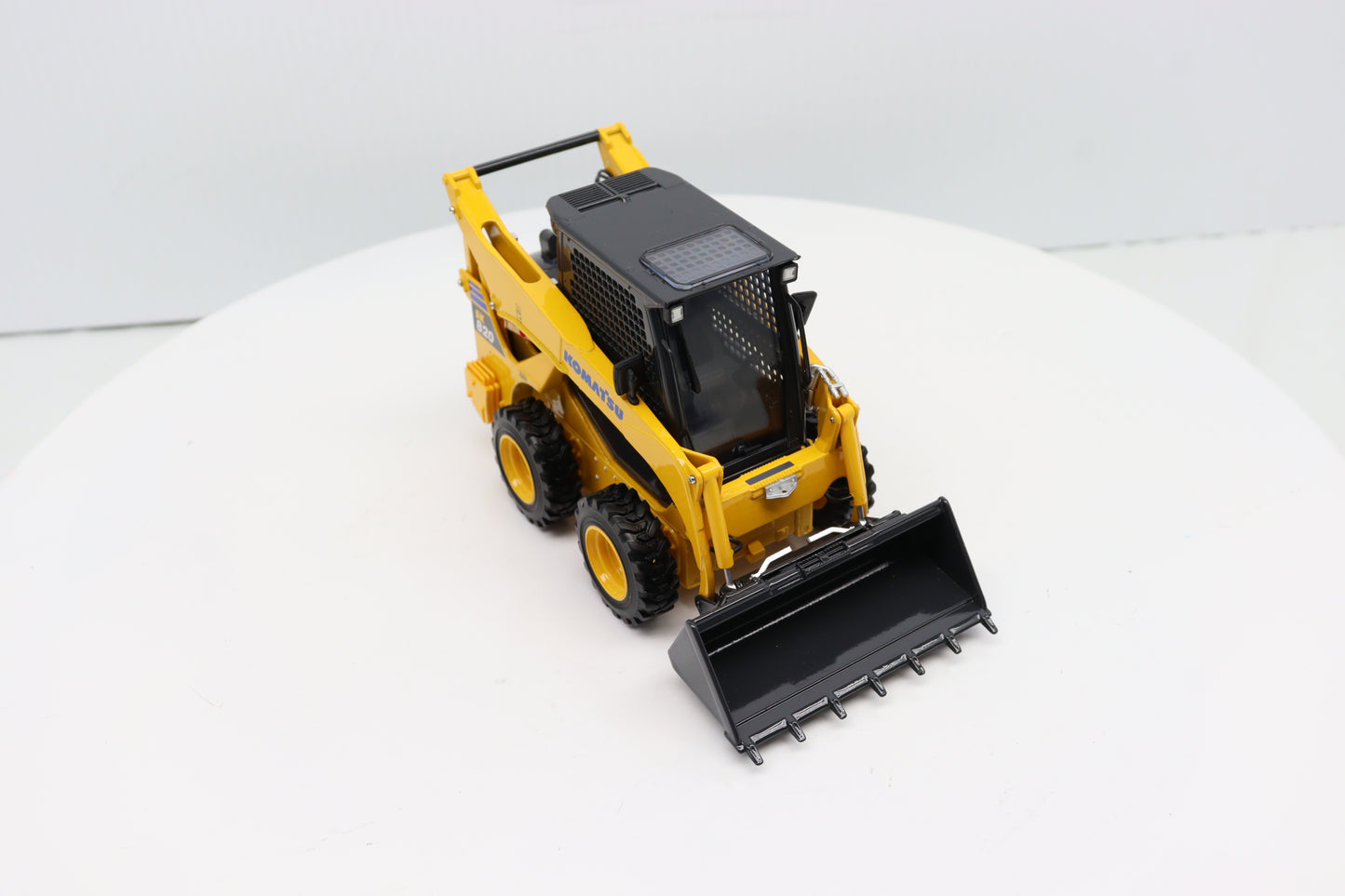 1/25 Komatsu SK820-8