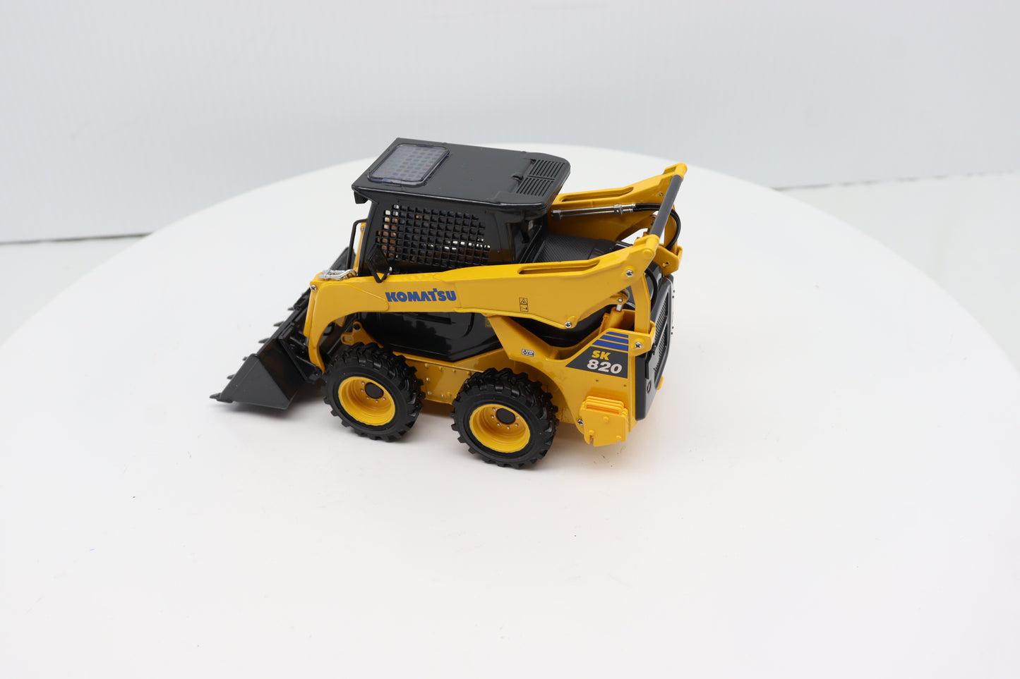 1/25 Komatsu SK820-8