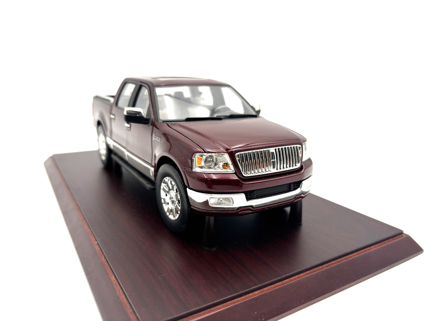 1/24 Lincoln Mark LT