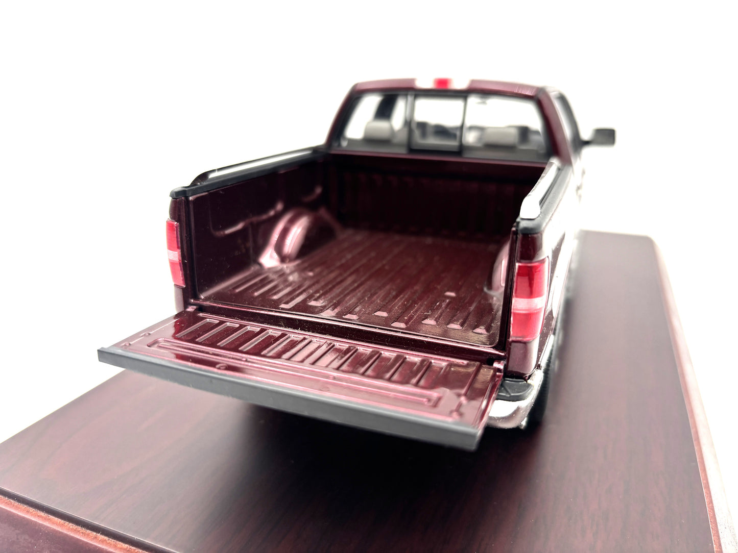 1/24 Lincoln Mark LT