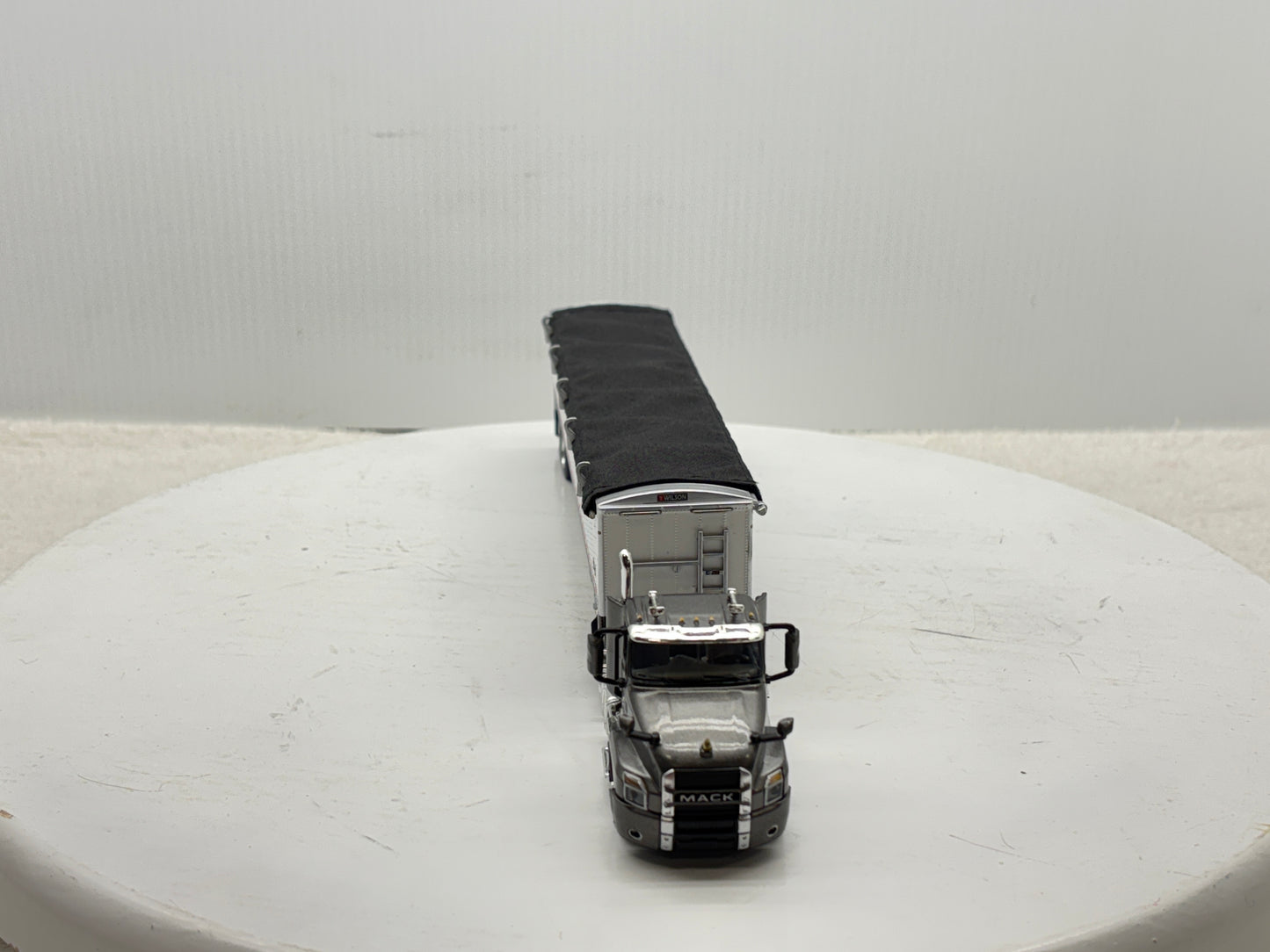 1/64 Mack Anthem Grey