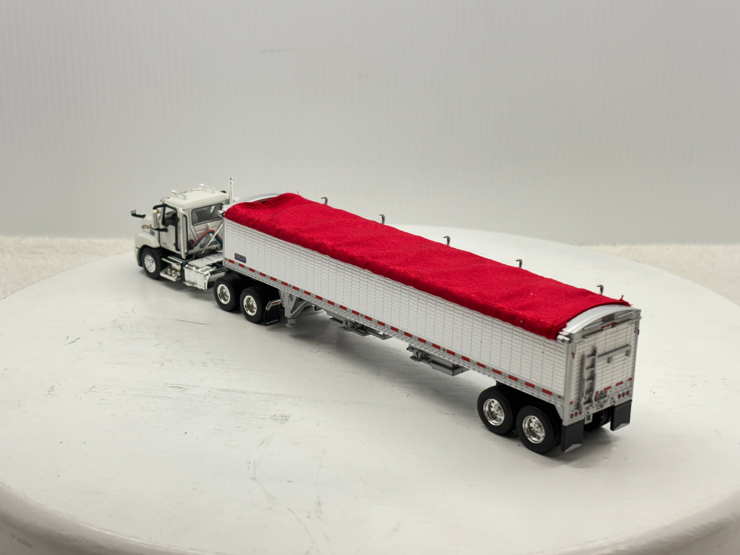 1/64 Mack Anthem White & Red