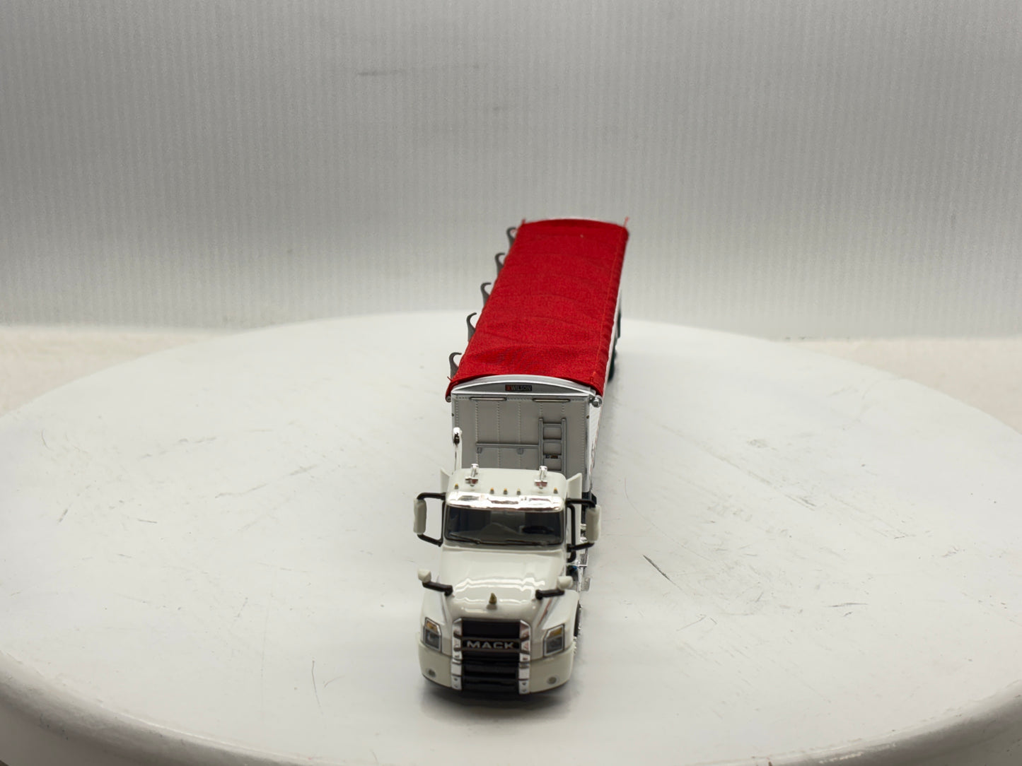 1/64 Mack Anthem White & Red