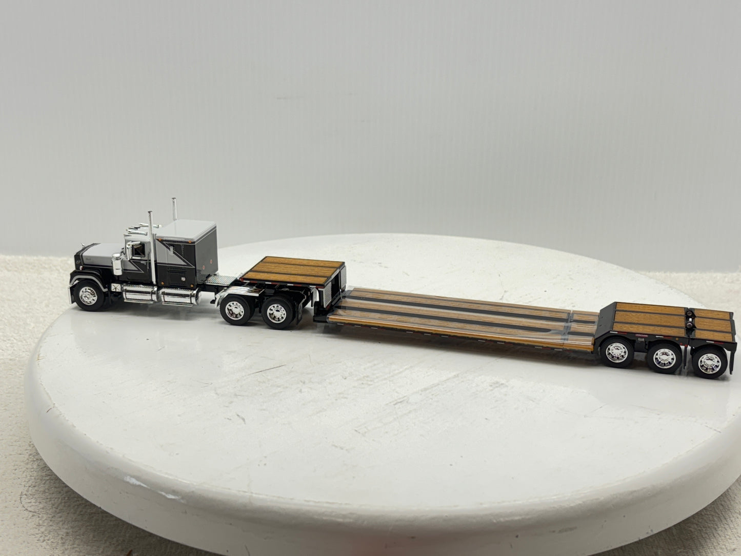 1/64 Mack Super-Liner 60'' Flat top