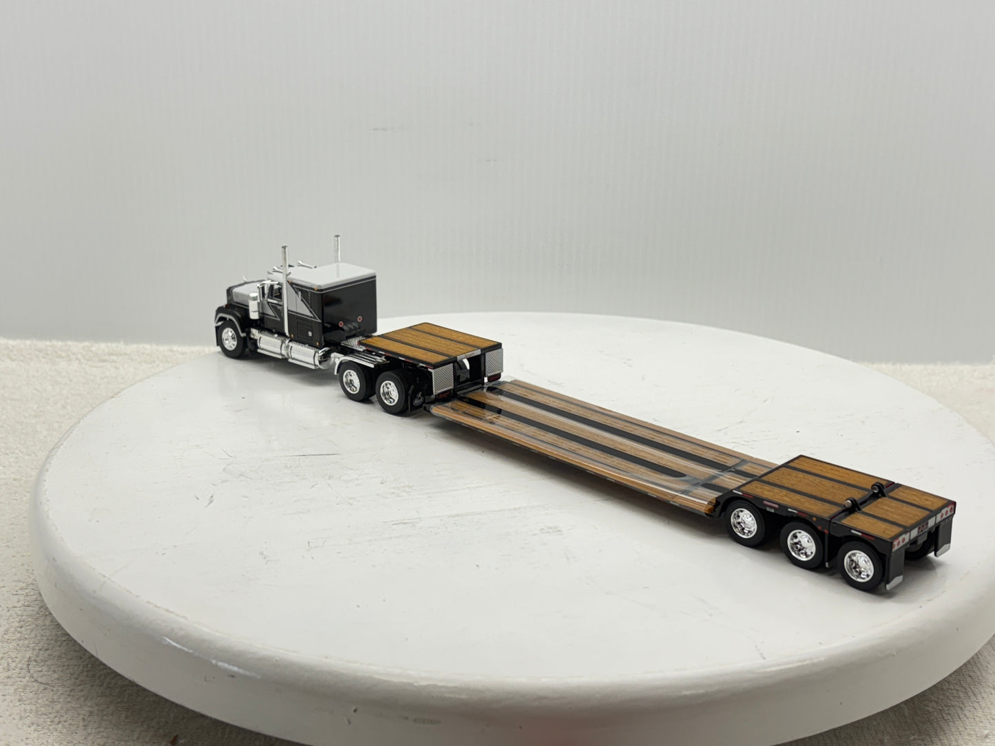 1/64 Mack Super-Liner 60'' Flat top