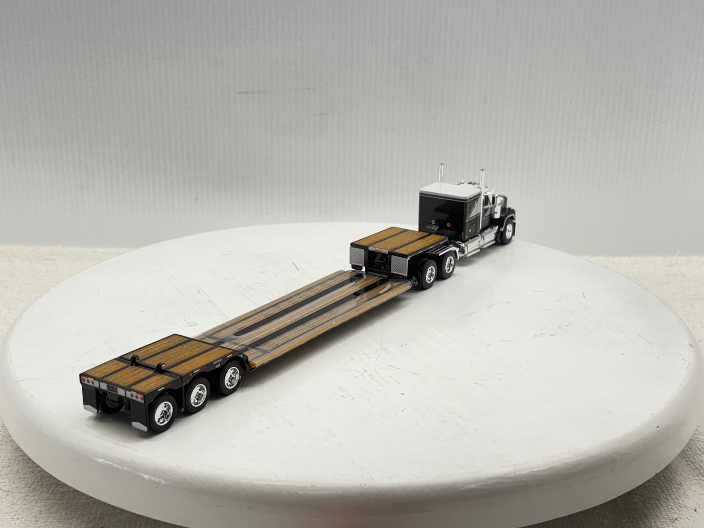 1/64 Mack Super-Liner 60'' Flat top