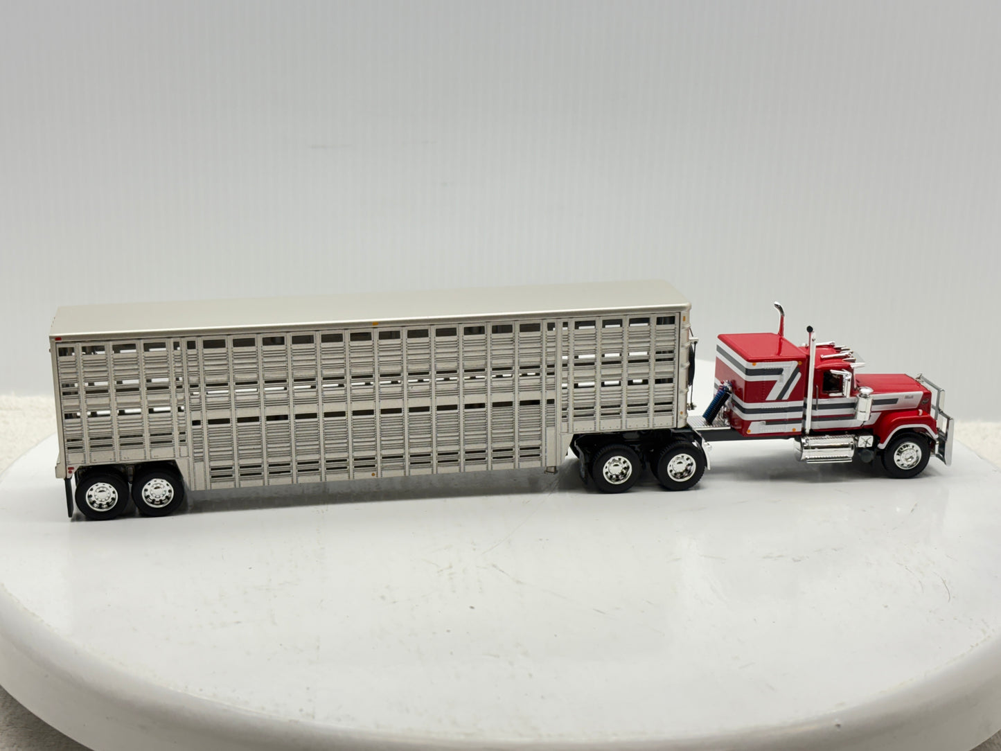 1/64 Mack Super-Liner Midroof