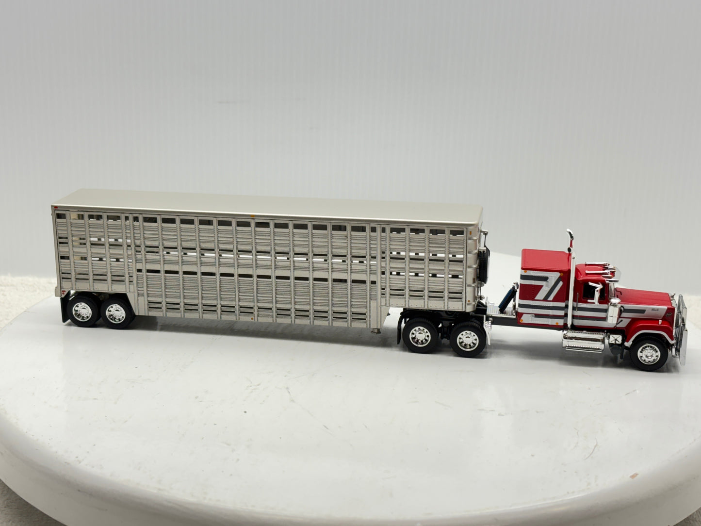 1/64 Mack Super-Liner Midroof