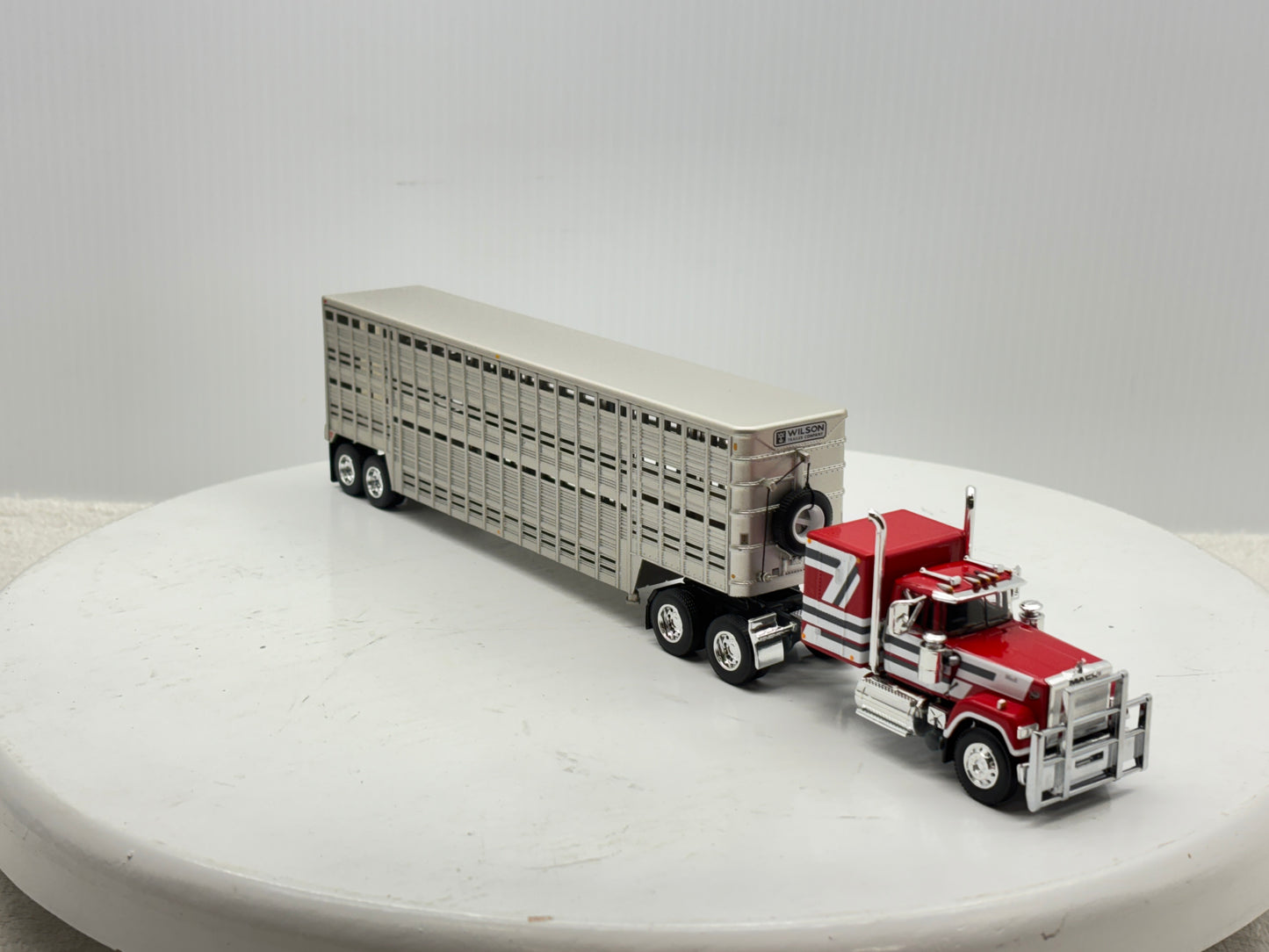 1/64 Mack Super-Liner Midroof