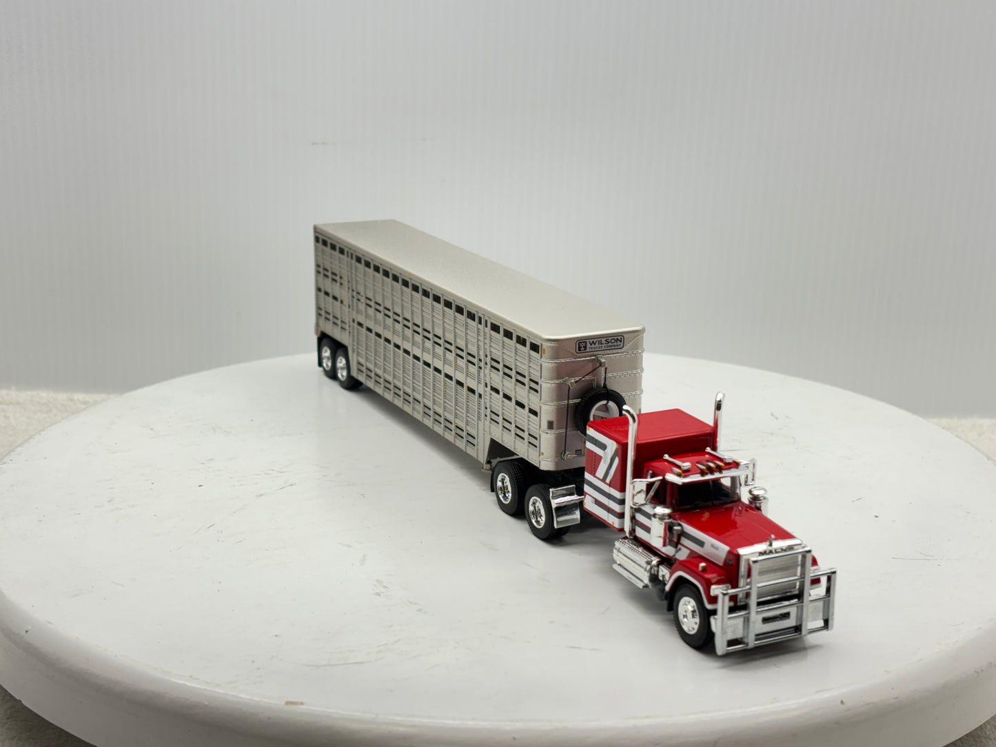 1/64 Mack Super-Liner Midroof