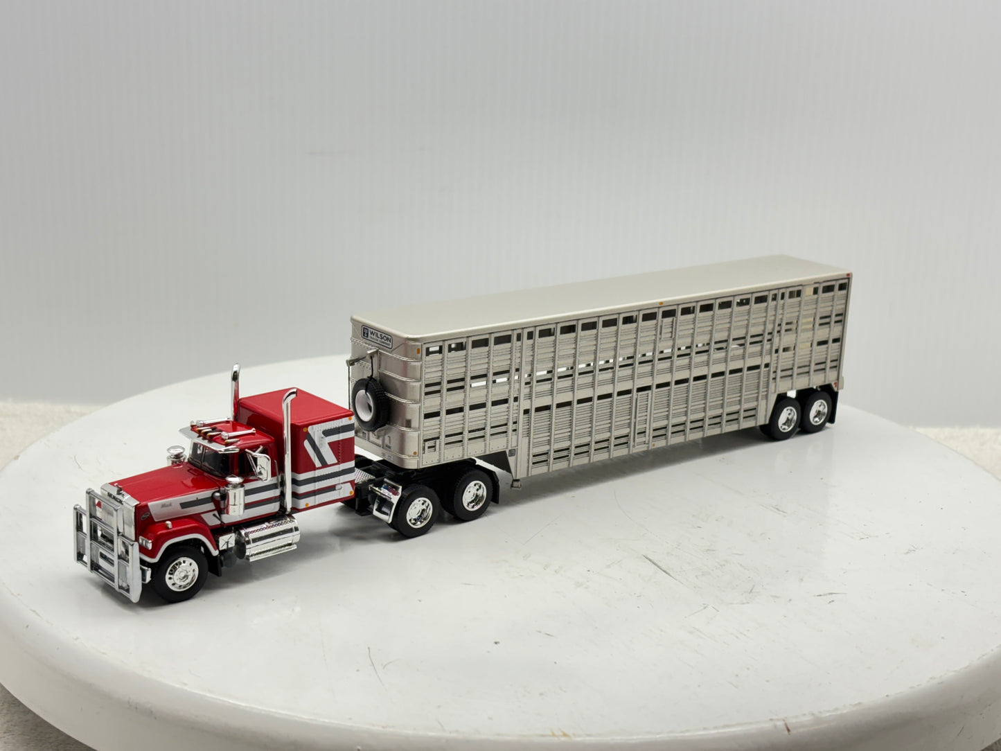 1/64 Mack Super-Liner Midroof
