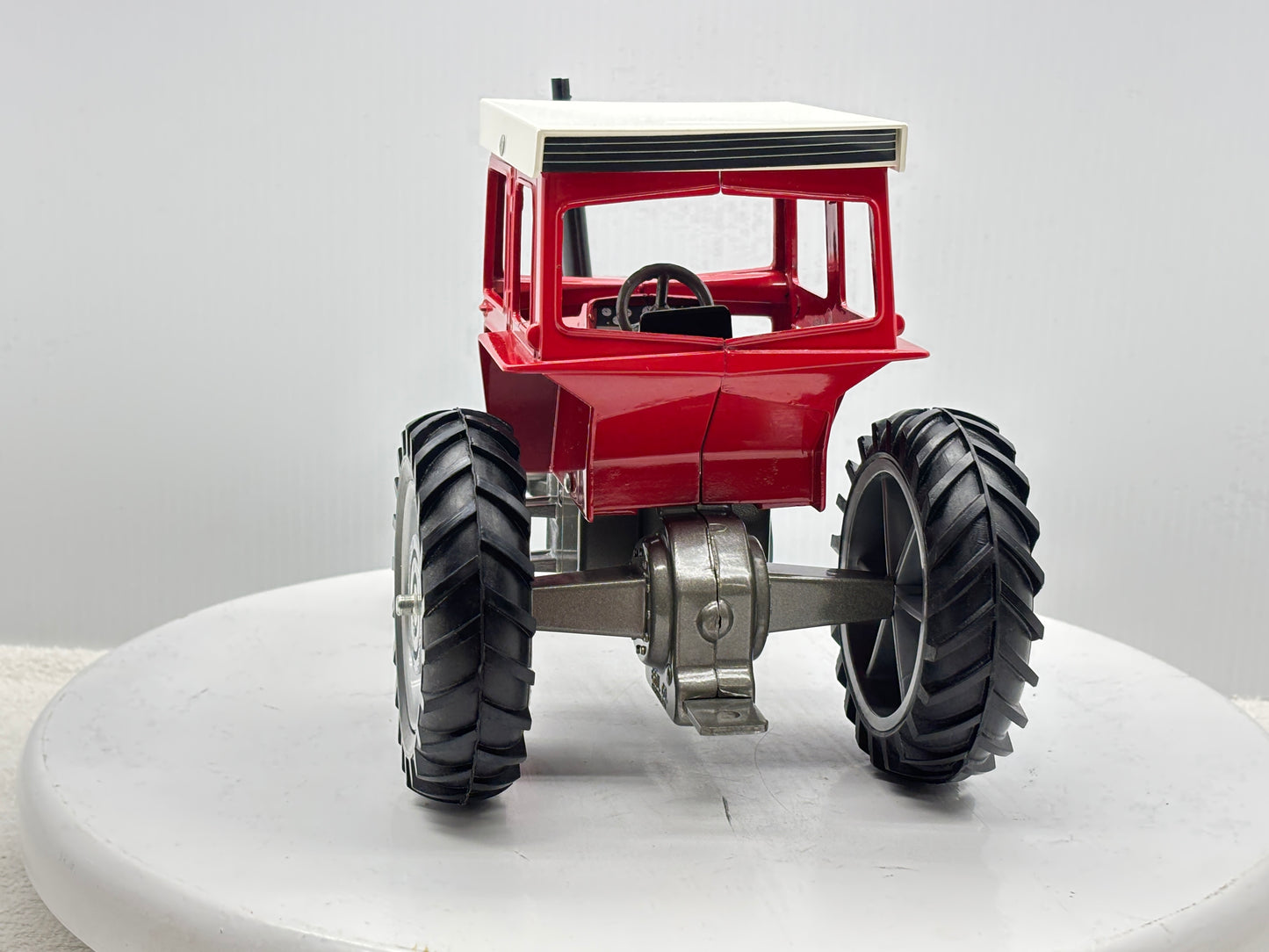 1/16 Massey-Fergusson 1105