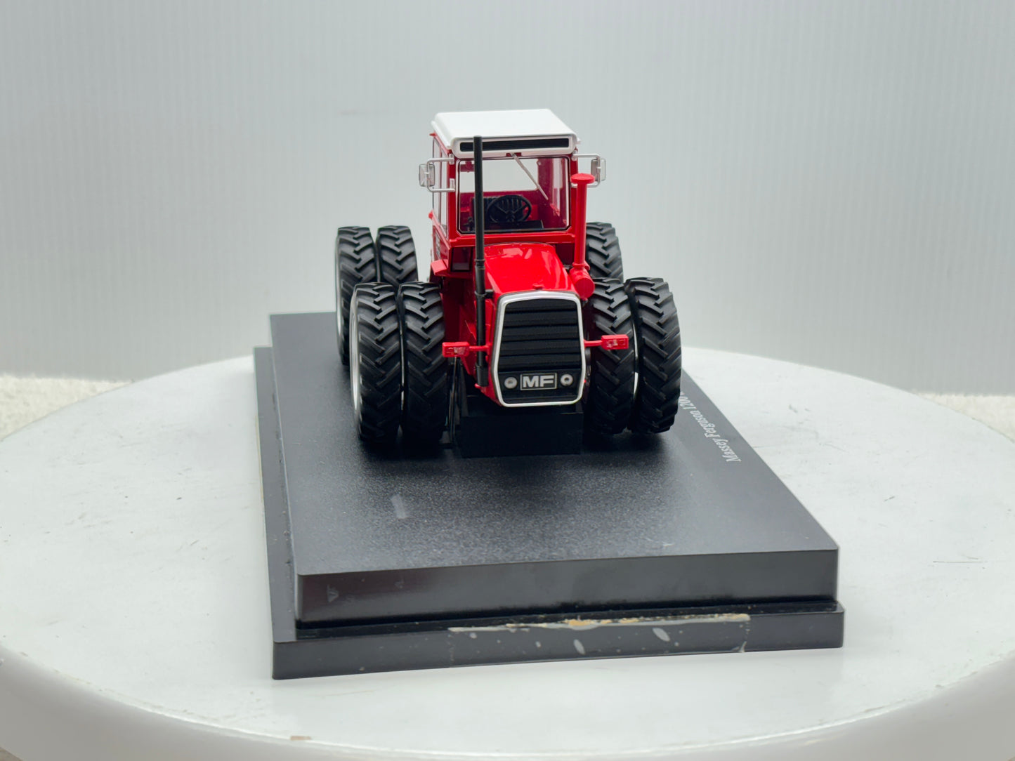 1/32 Massey Ferguson 1200 Molcon