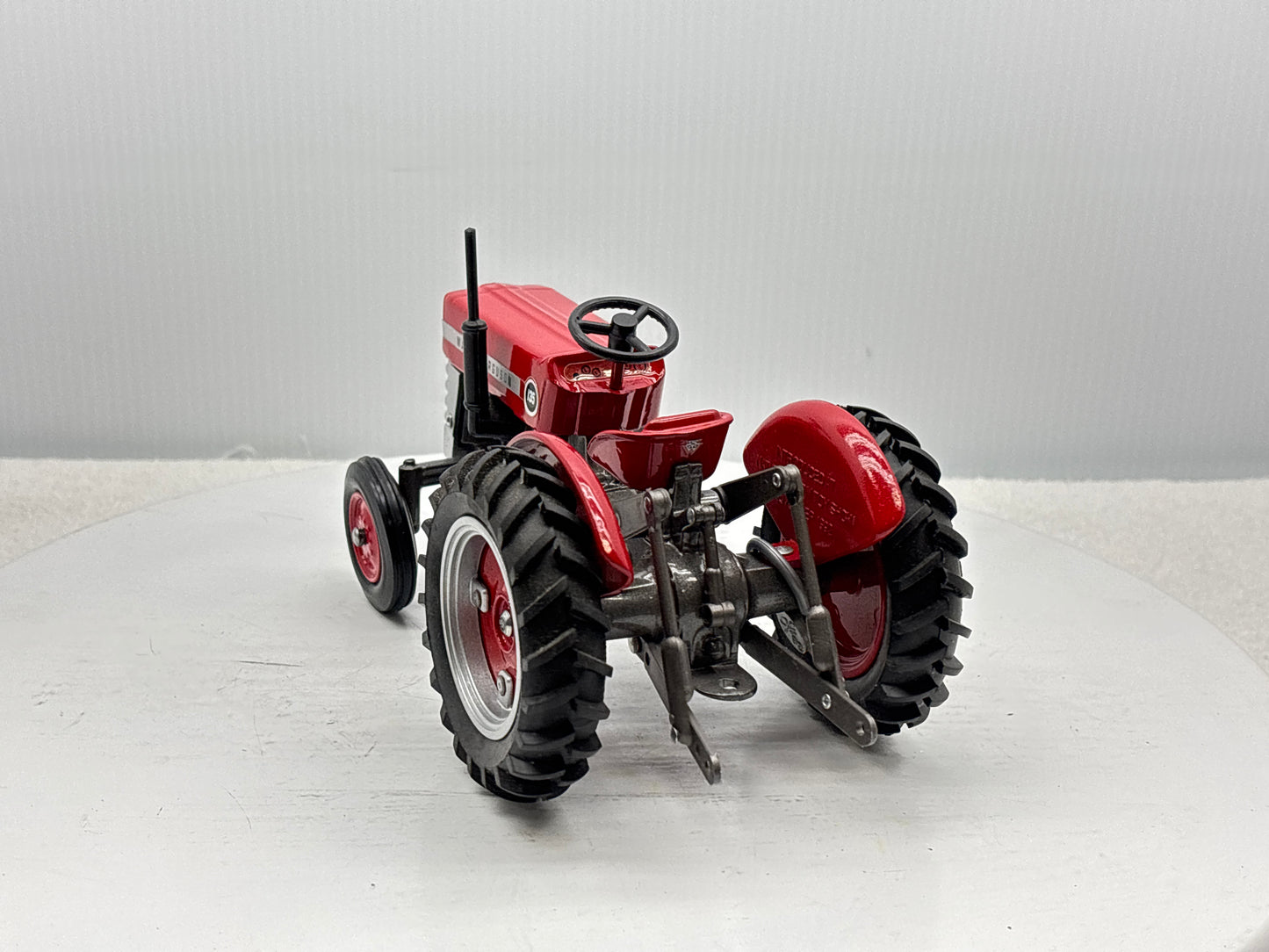 1/16 Massey Ferguson 135 National Farm Machinery Show
